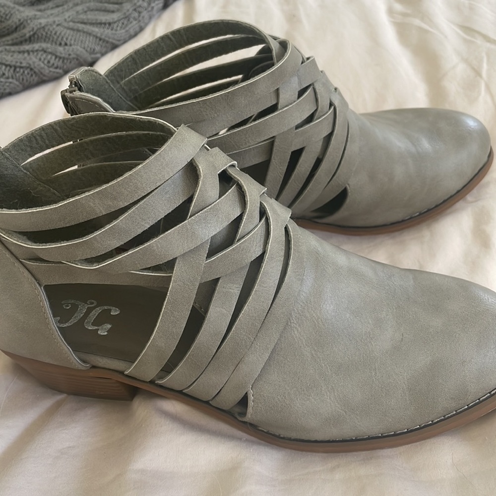 TG Spring/Summer Booties.  Strappy detail. Light grey.  Size 9.  Brand new. - Picture 7 of 7